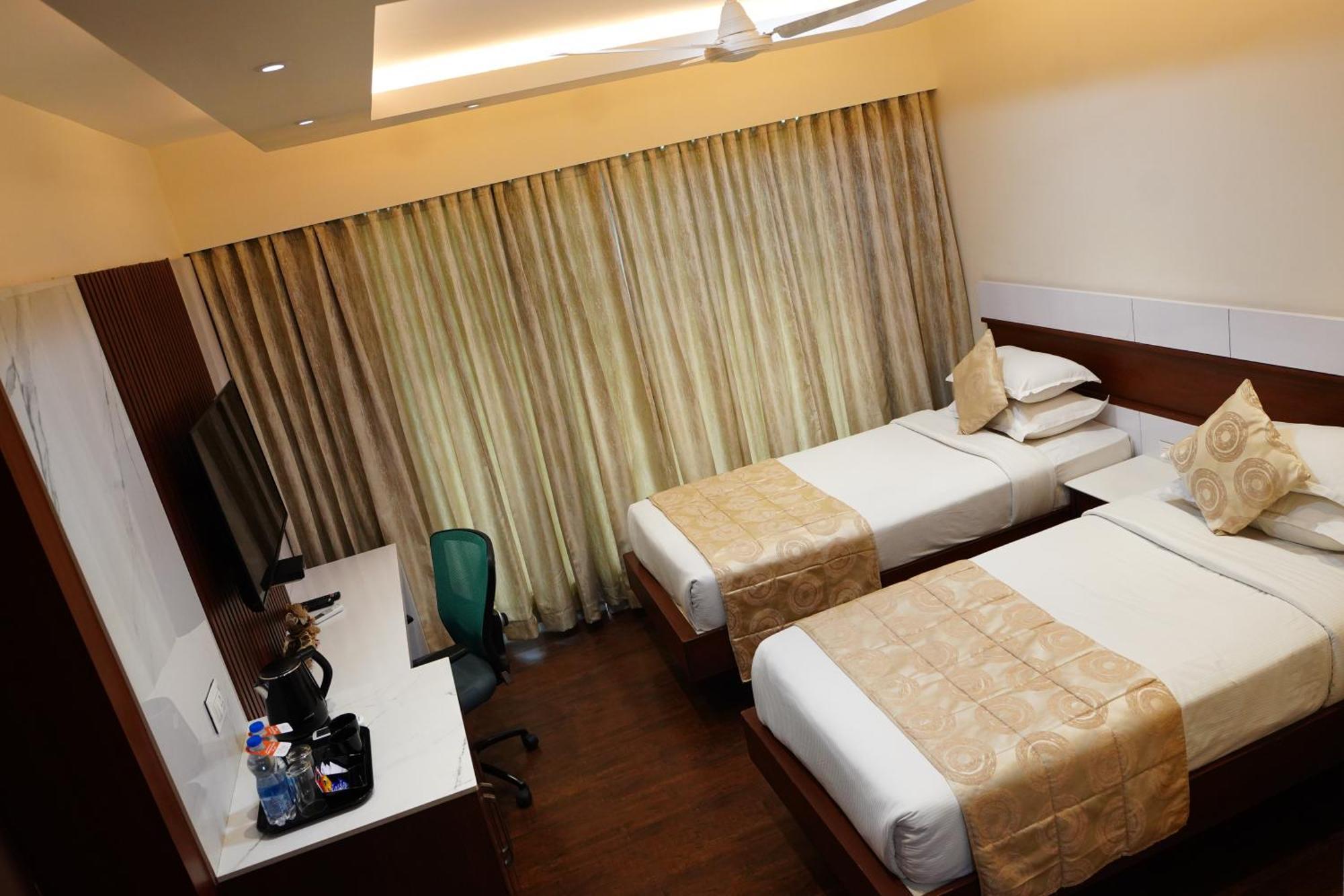 Chola Serviced Apartment Tiruchirappalli Bagian luar foto
