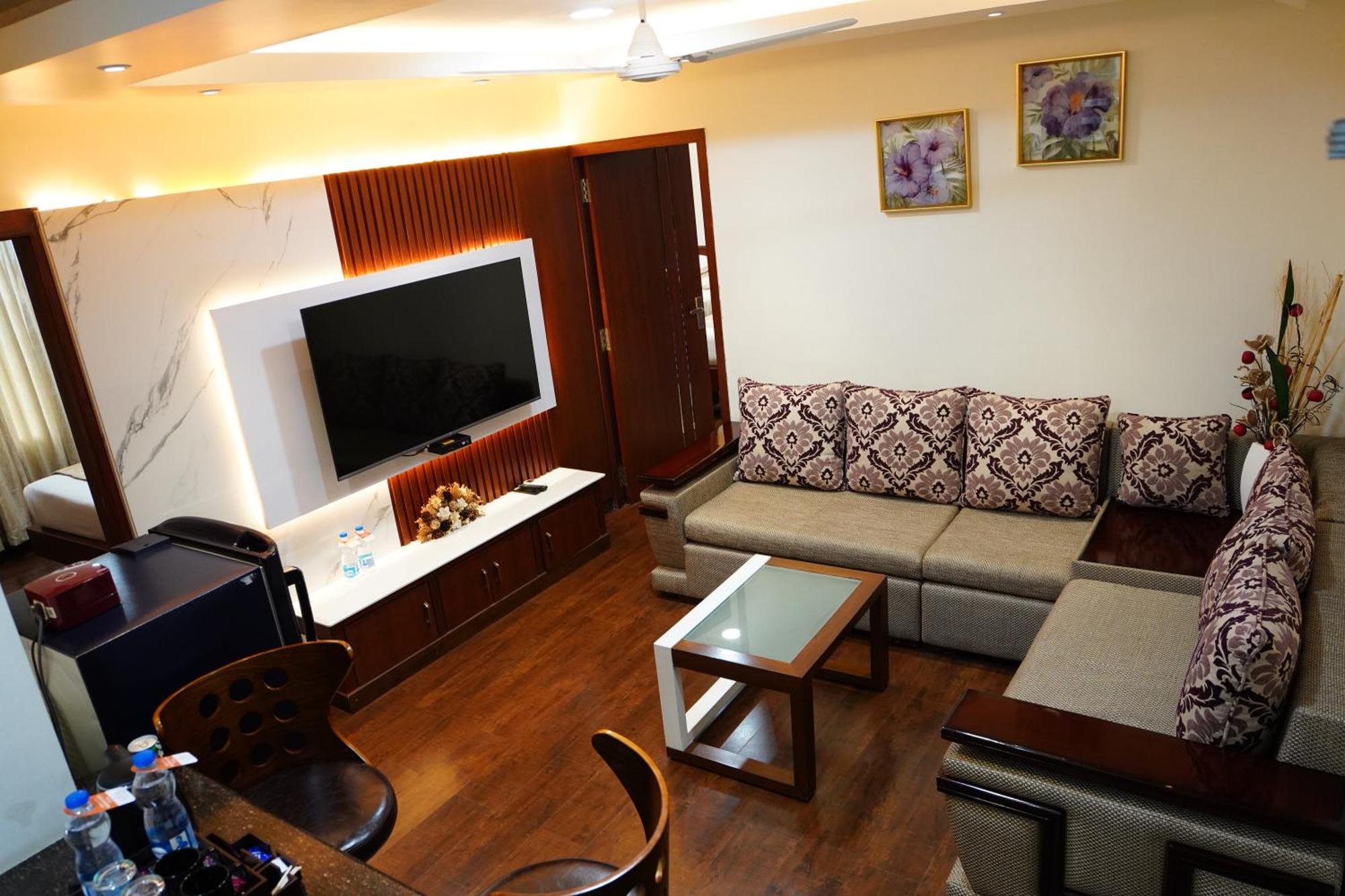 Chola Serviced Apartment Tiruchirappalli Bagian luar foto