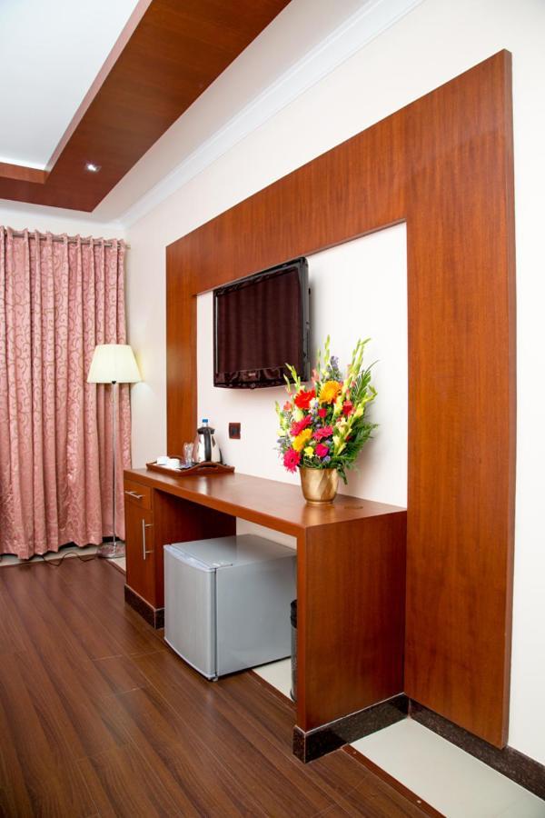 Chola Serviced Apartment Tiruchirappalli Bagian luar foto