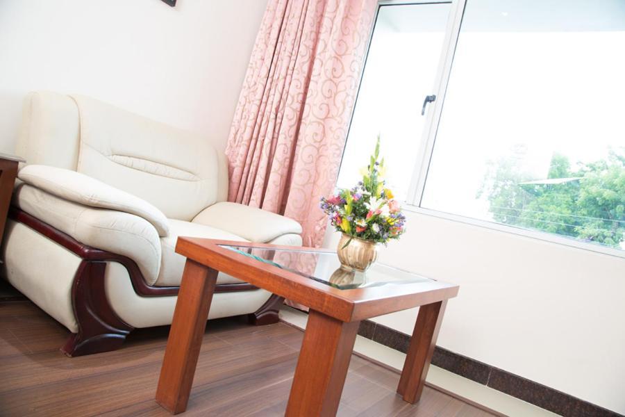Chola Serviced Apartment Tiruchirappalli Bagian luar foto