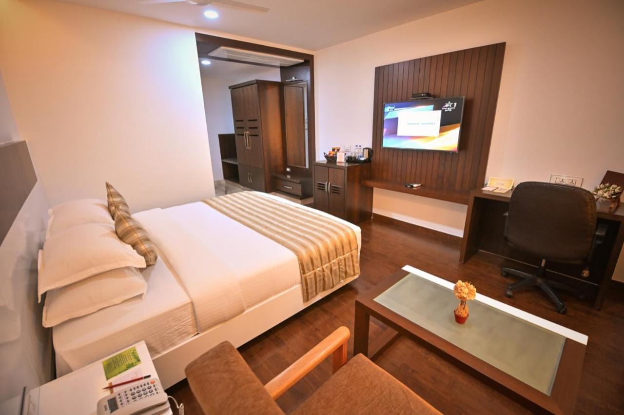 Chola Serviced Apartment Tiruchirappalli Bagian luar foto